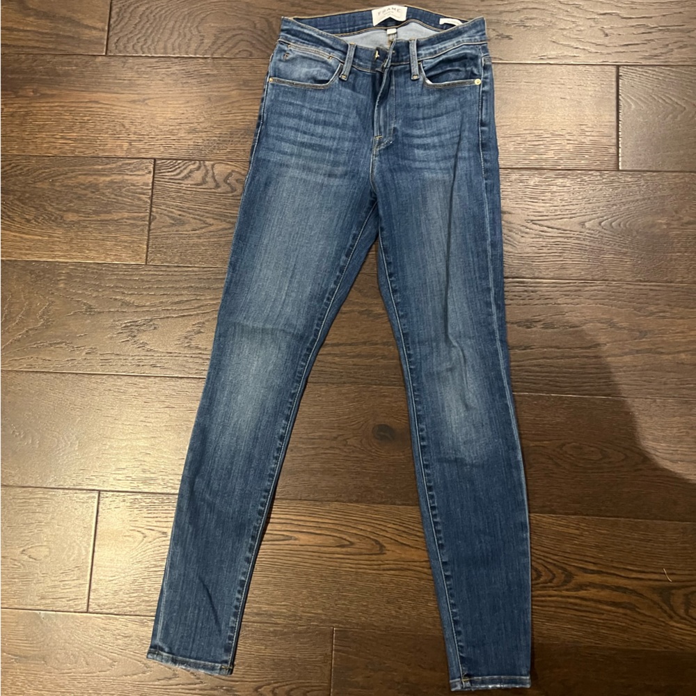 Frame Le High Skinny. Size 25. Never worn.